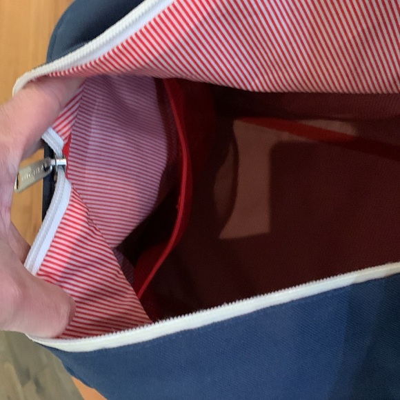 ☀️ Used Herschel Supply Company Blue and Red Duffel Bag - Picture 12 of 14